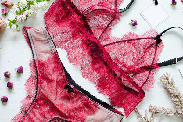Comment entretenir sa lingerie en dentelle pour la garder belle plus longtemps
