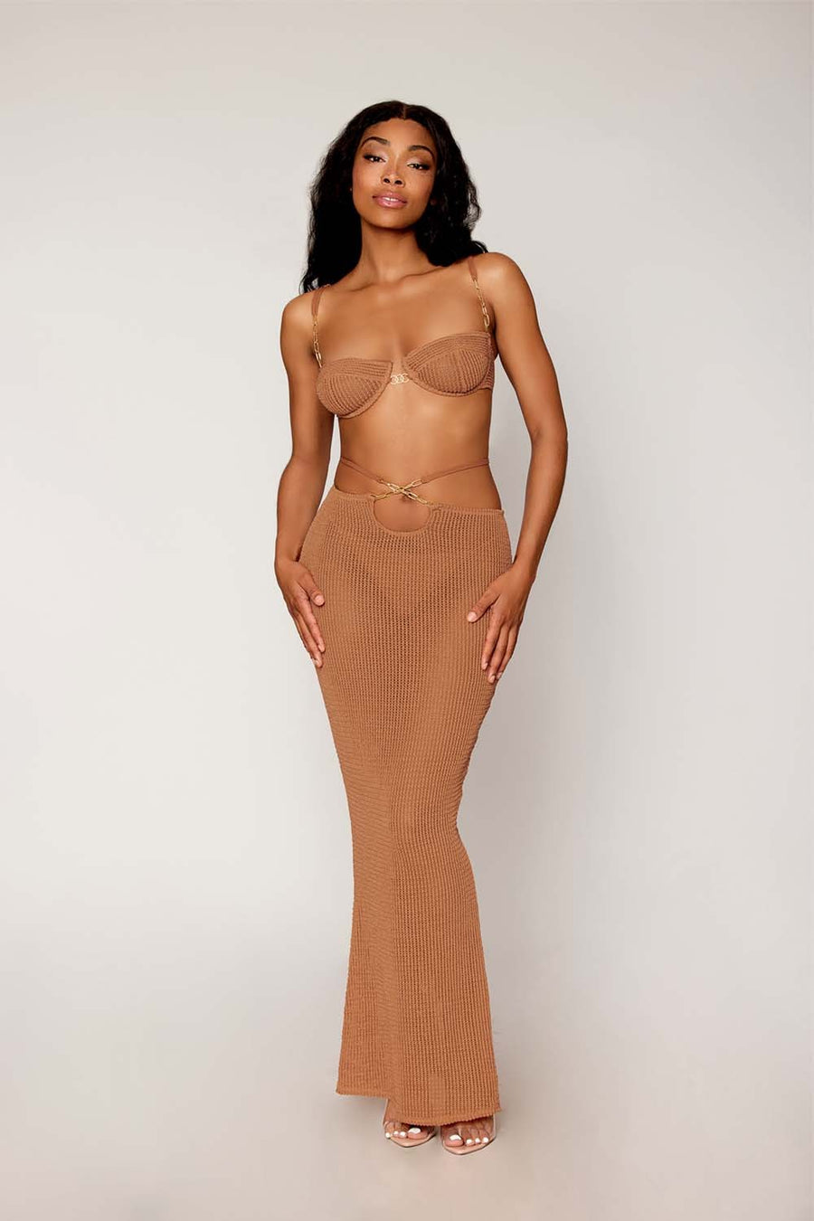 Jupe longue et soutien-gorge avec chaine doré – Dreamgirl | Voyage Sensuel