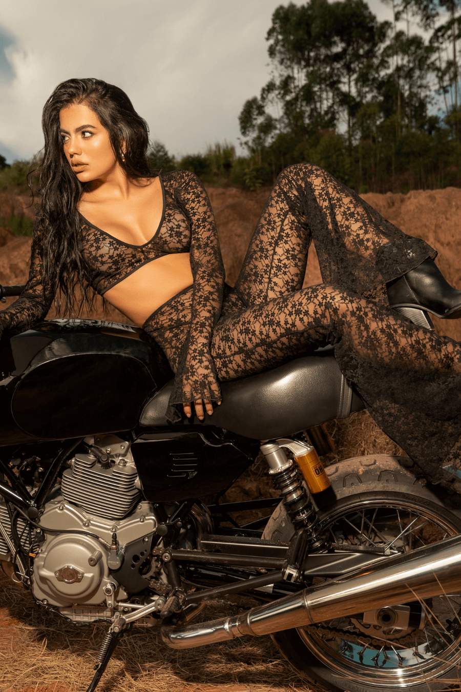 Top et pantalon en dentelle florale noire | Voyage Sensuel