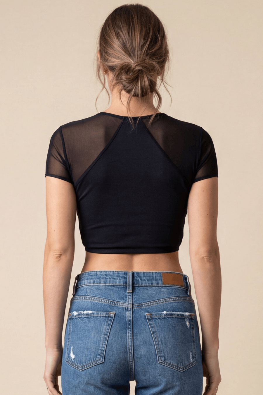 Top court noir échancré sur le devant – Be lily Mode | Voyage Sensuel