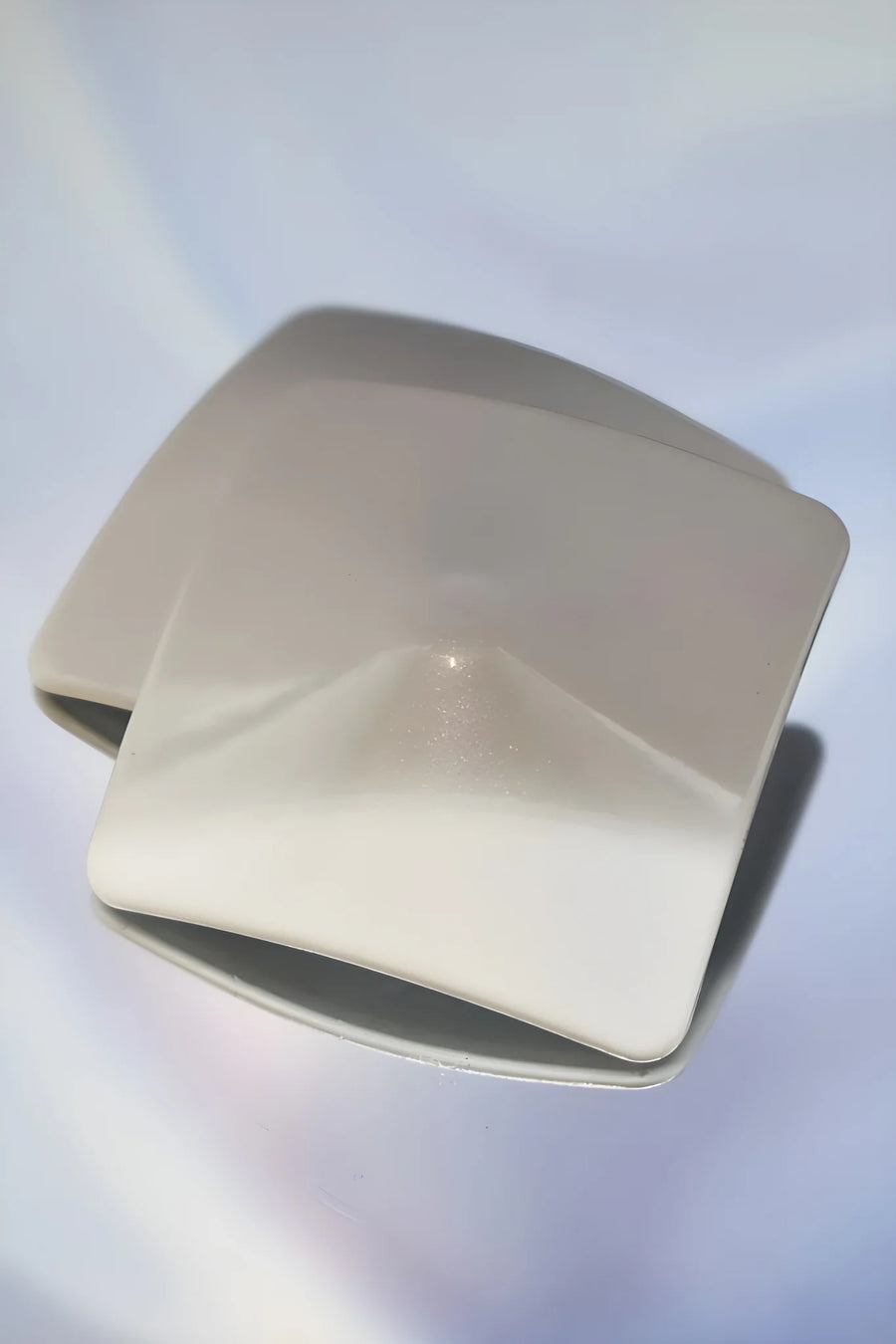 nipple-mtal-blanc-cache-ttons-carr | Voyage Sensuel