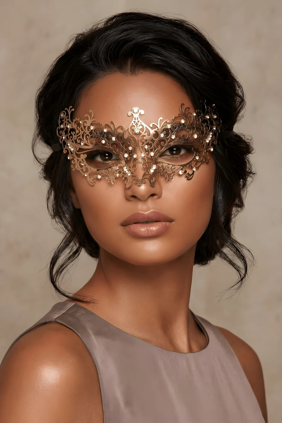 masque-vnitien-chiara-rigide-dor-avec-strass | Voyage Sensuel
