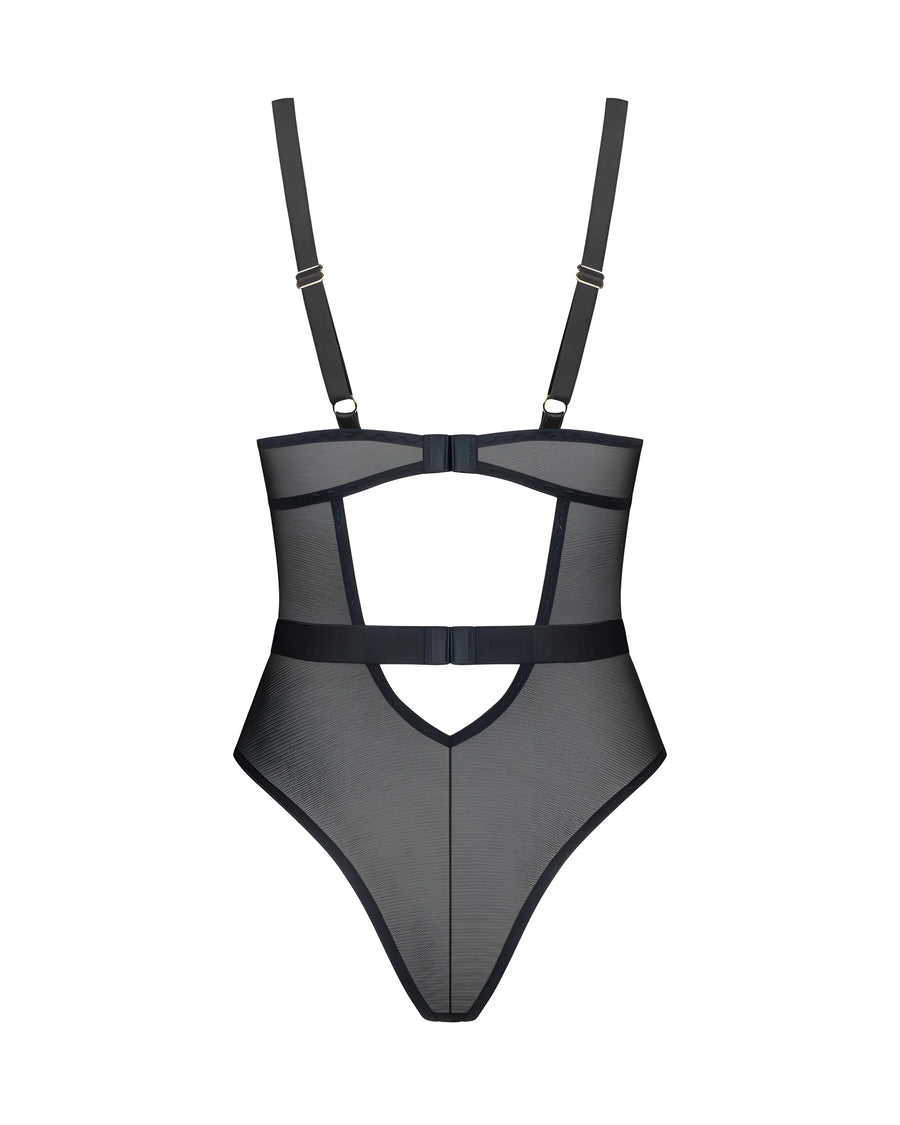 vila-blanes-body-noir | Voyage Sensuel