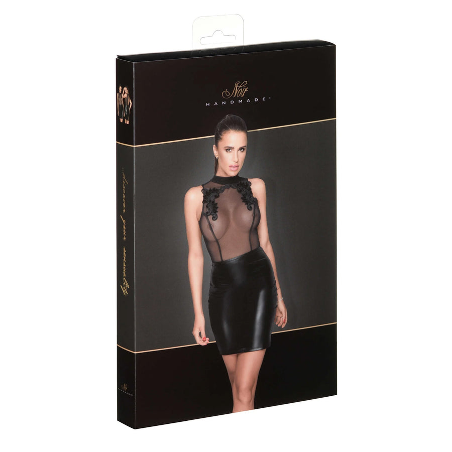 f222-robe-a-couper-le-souffle-avec-de-fines-broderies | Voyage Sensuel