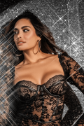 Robe en dentelle transparente à manches longues avec string