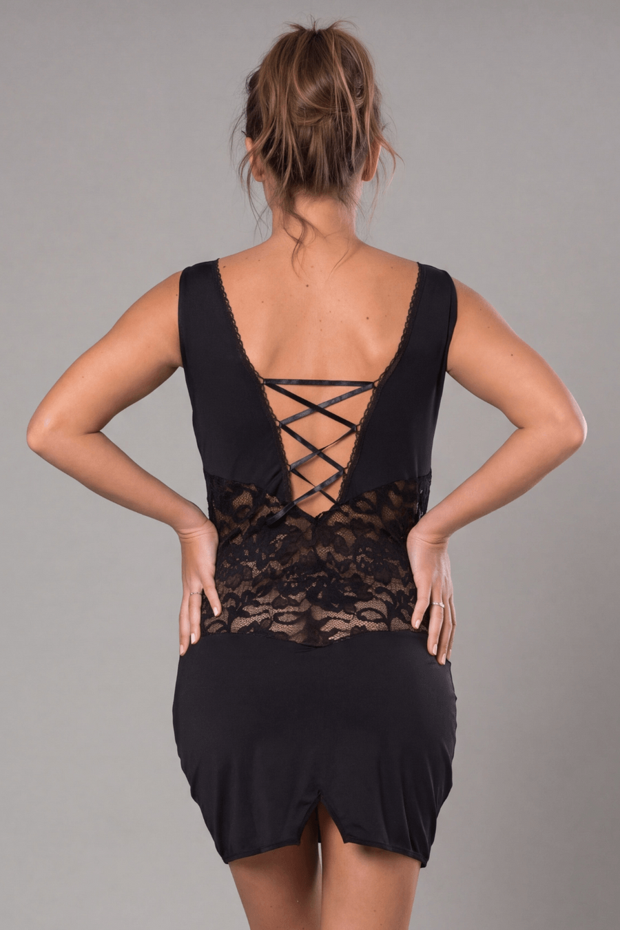 Robe cocktail empiècements dentelle et wetlook – Be lily Mode | Voyage Sensuel