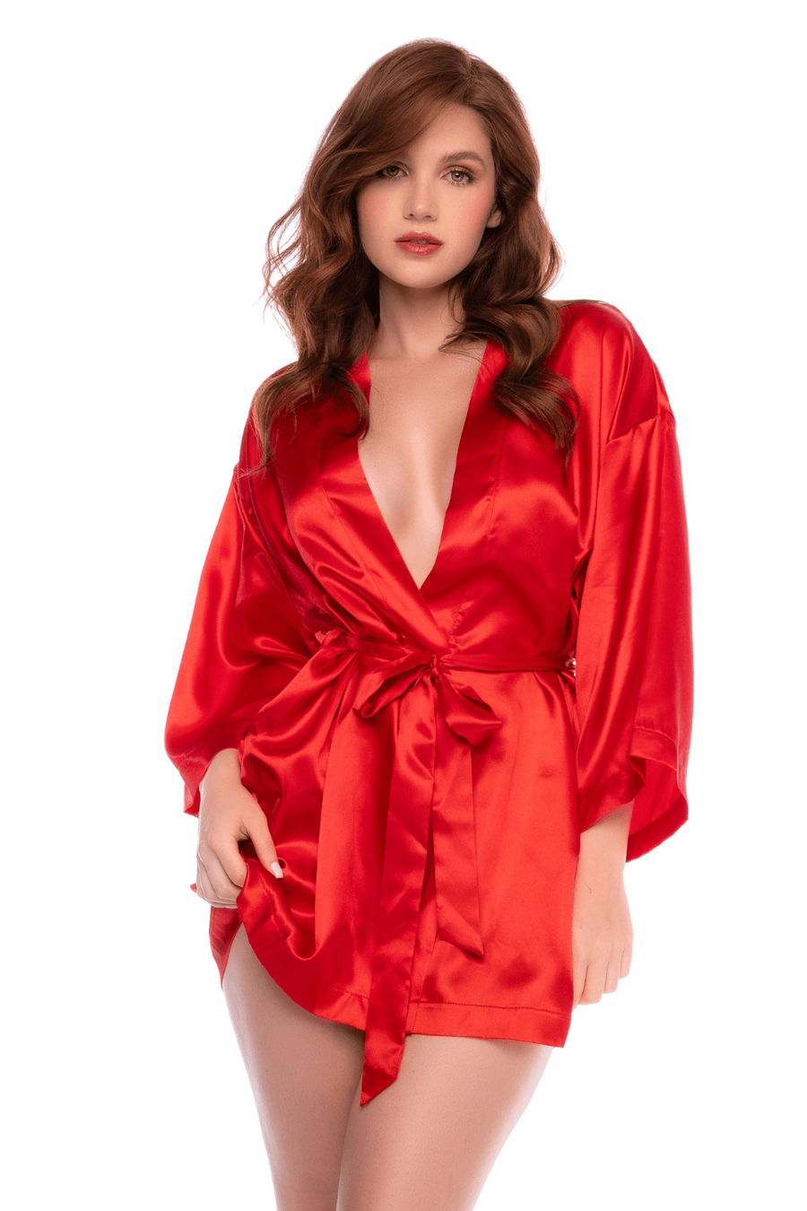 Peignoir court satiné rouge avec ceinture à nouer - Mapalé | Voyage Sensuel