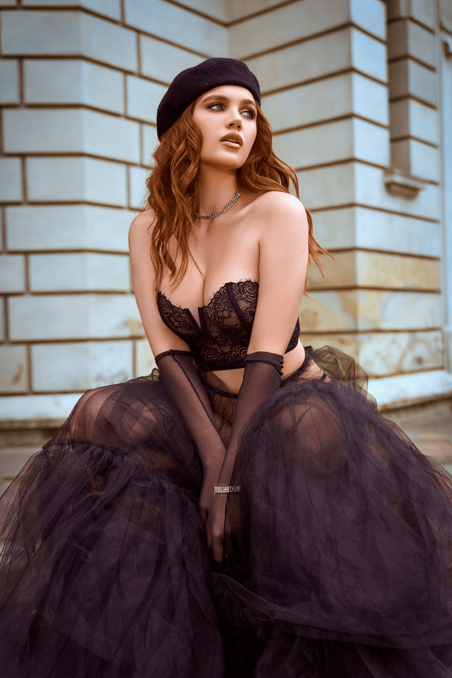 Ensemble 2 pièces bustier en dentelle et string noir - Mapalé | Voyage Sensuel