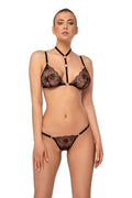 Ensemble Leonore : Tulle brodé, collier doré et séduction - 1