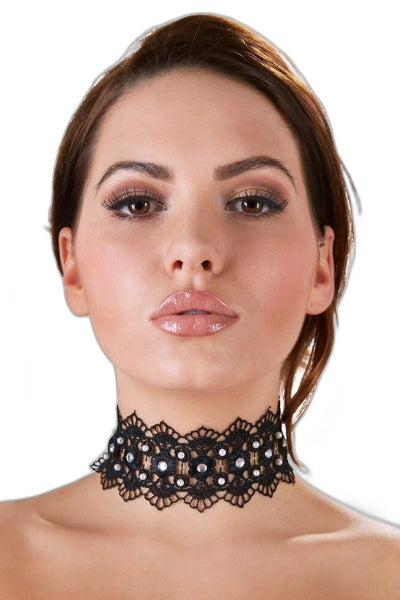 Collier Brodé Strass – Séduction Glamour & Sensuelle