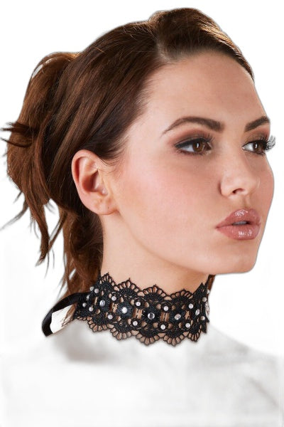 Collier Brodé Strass – Séduction Glamour & Sensuelle